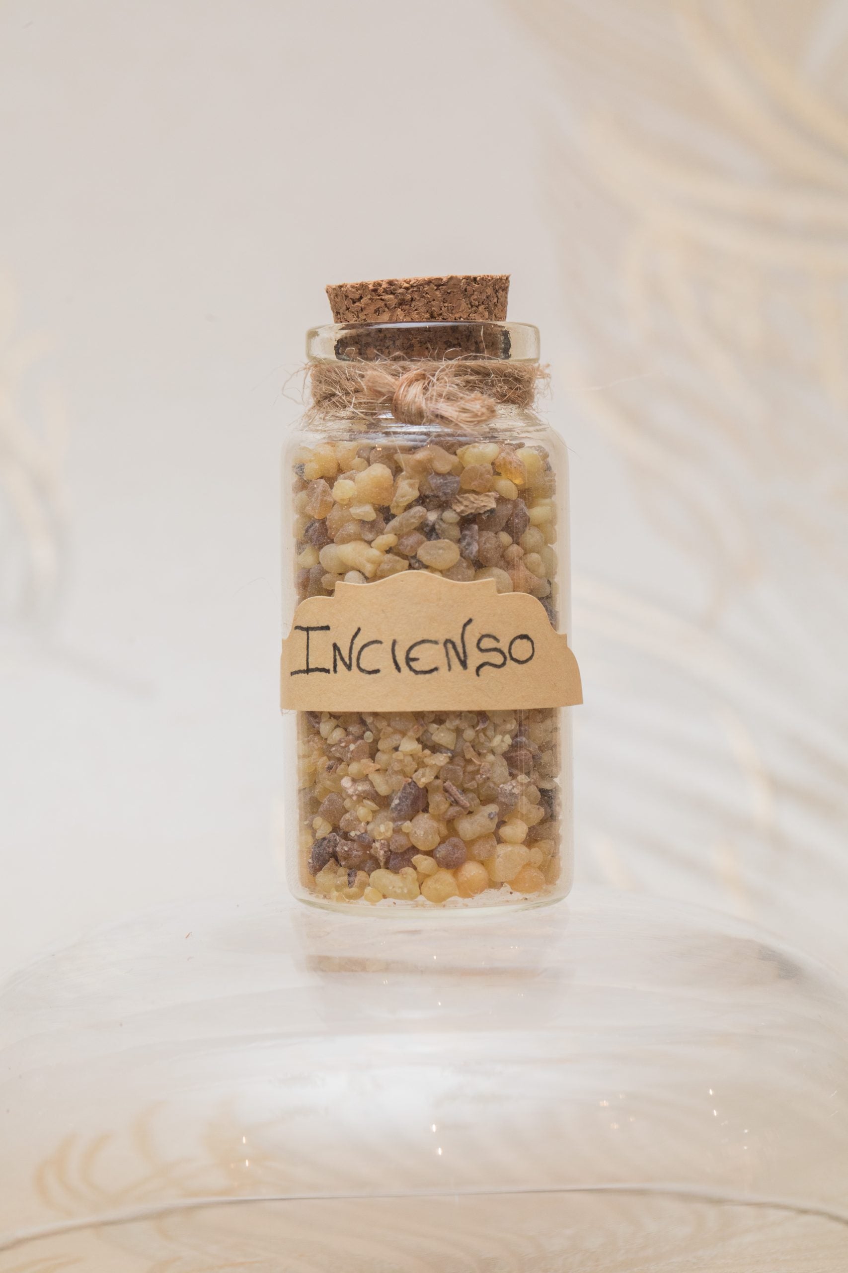 Este incienso en grano es utilizado para ritualizar cualquier herramienta mágica o para todo tipo de ceremonia. Selecto, sin aditivos.