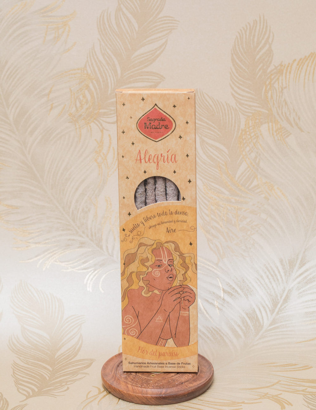La dulce y fresca fragancia del árbol del paraíso, originalmente de los himalayas, pero muy prominente en América del sur, aliviara los pensamientos y liberara el espíritu. Los inciensos de Grimorio son 100% naturales, y aportan un agradable aroma para nuestro hogar.
\nHecho a mano
\nContenido: 6 varillas gruesas en cada caja