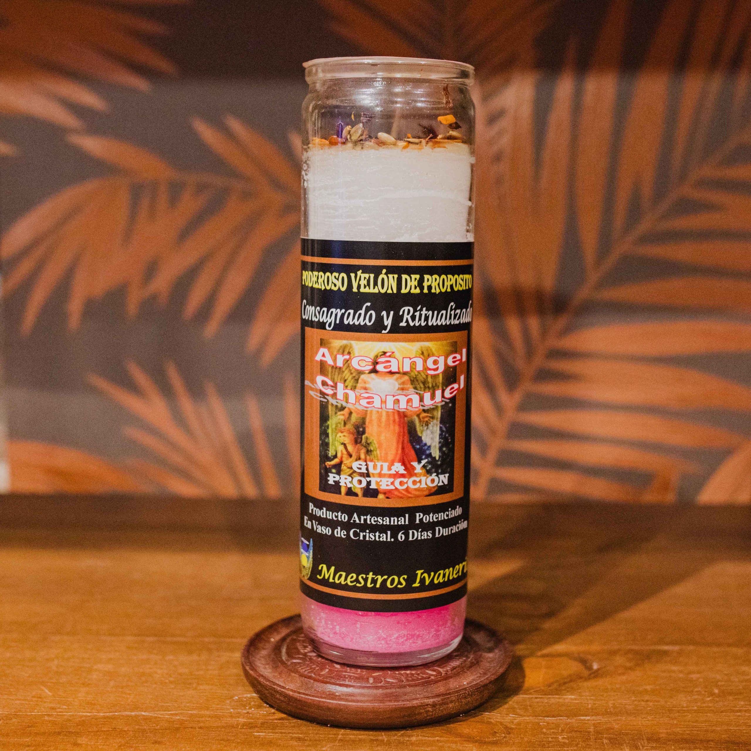 Velón especial para guía y protección. En tarro de cristal grueso de 22cm, creado Artesanalmente con Aromas e ingredientes necesarios para peticiones de Defensa. Producto de gran calidad y presentación. Con Oración e Instrucciones.
