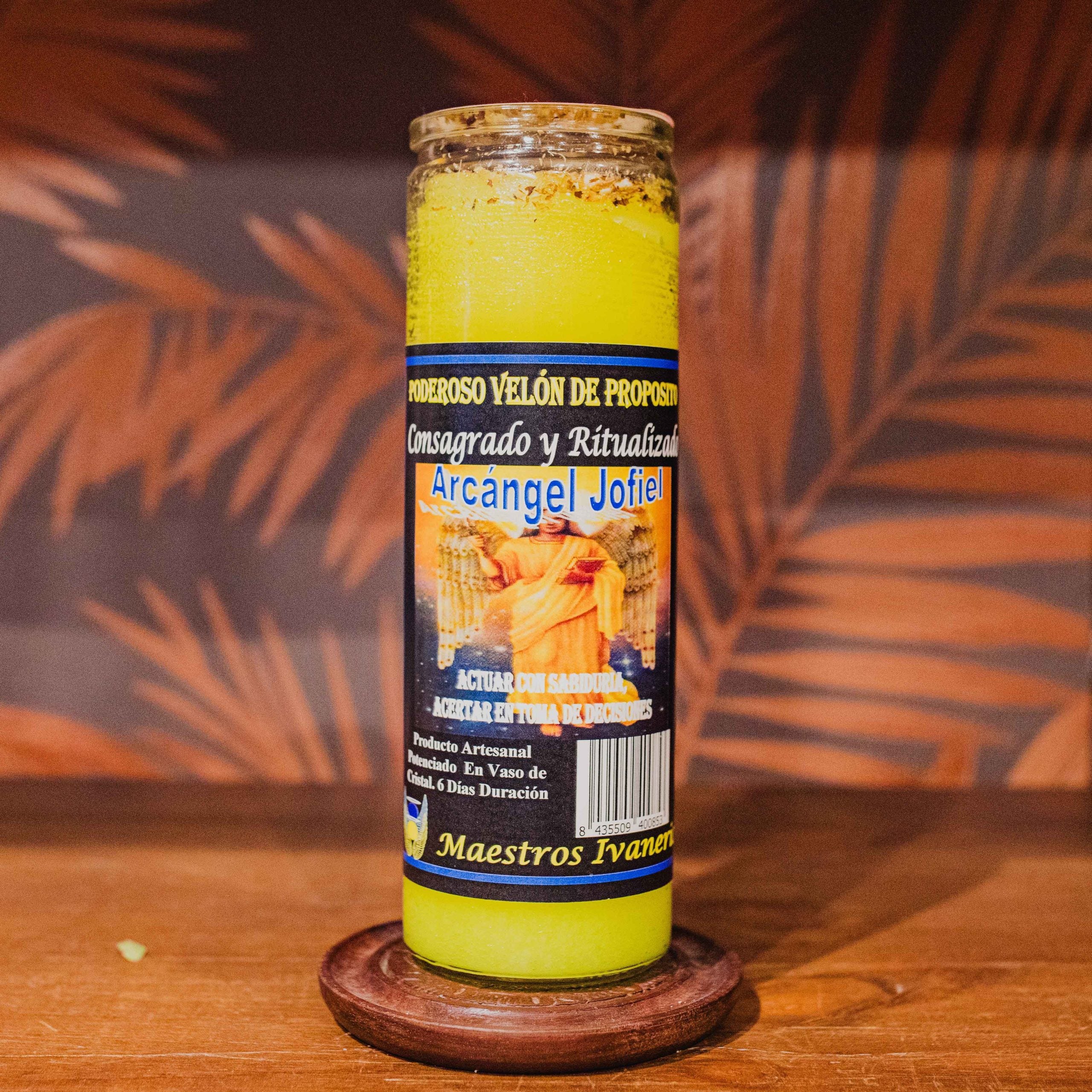 Velón especial para aportar sabiduría en tomar decisiones. En tarro de cristal grueso de 22cm, creado Artesanalmente con Aromas e ingredientes necesarios para peticiones de Defensa. Producto de gran calidad y presentación. Con Oración e Instrucciones.