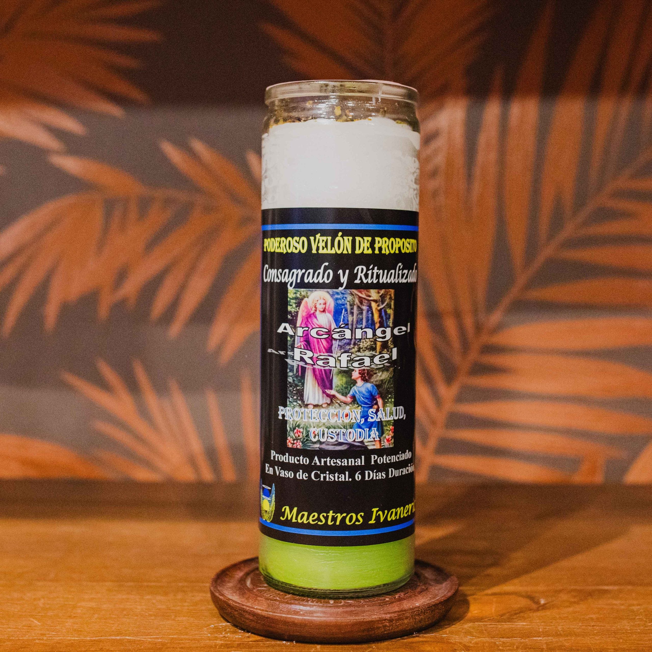 Velón especial para aportarnos custodia y salud. En tarro de cristal grueso de 22cm, creado Artesanalmente con Aromas e ingredientes necesarios para peticiones de Defensa. Producto de gran calidad y presentación. Con Oración e Instrucciones.