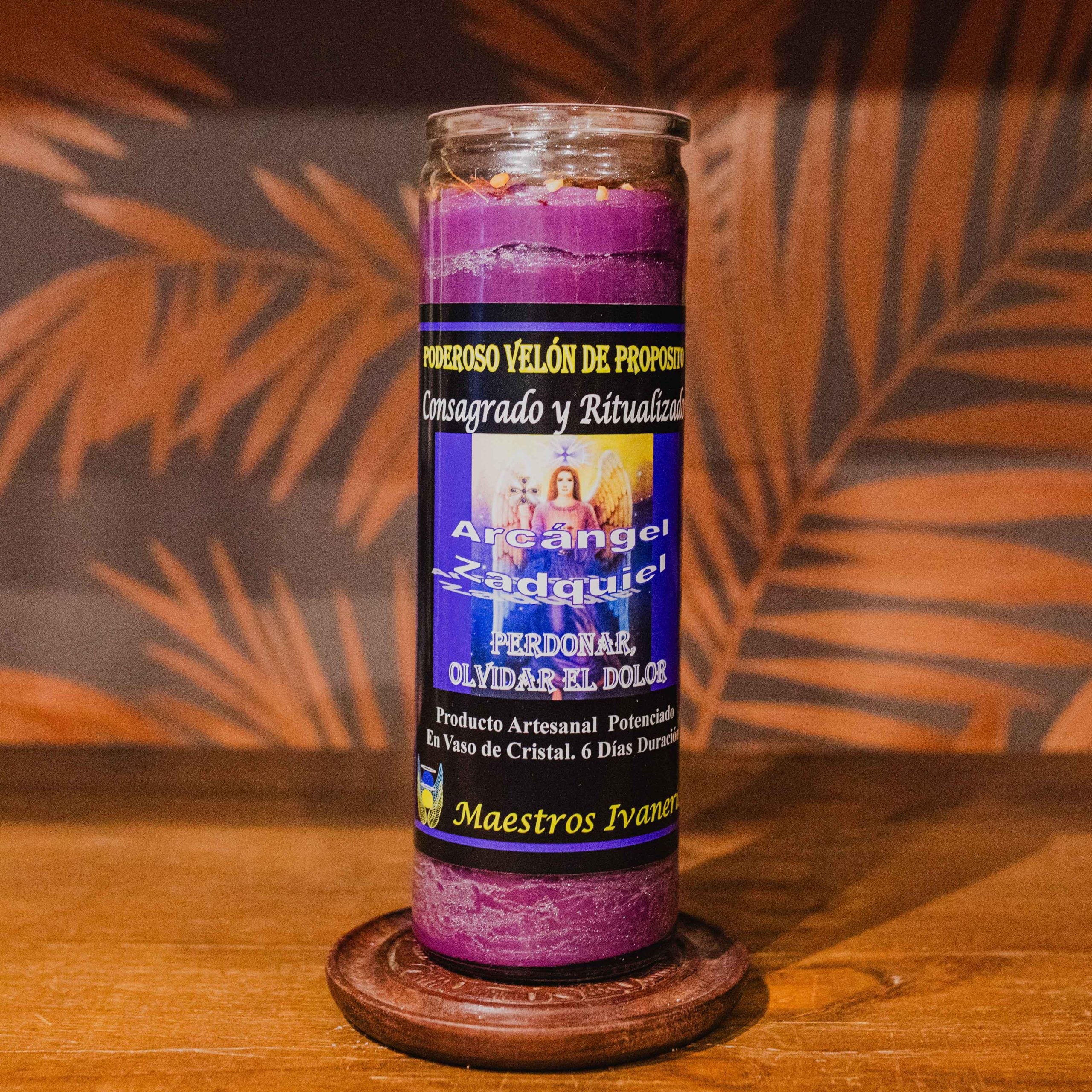 Velón especial para perdonar y olvidar el pasado con amor. En tarro de cristal grueso de 22cm, creado Artesanalmente con Aromas e ingredientes necesarios para peticiones de Defensa. Producto de gran calidad y presentación. Con Oración e Instrucciones.